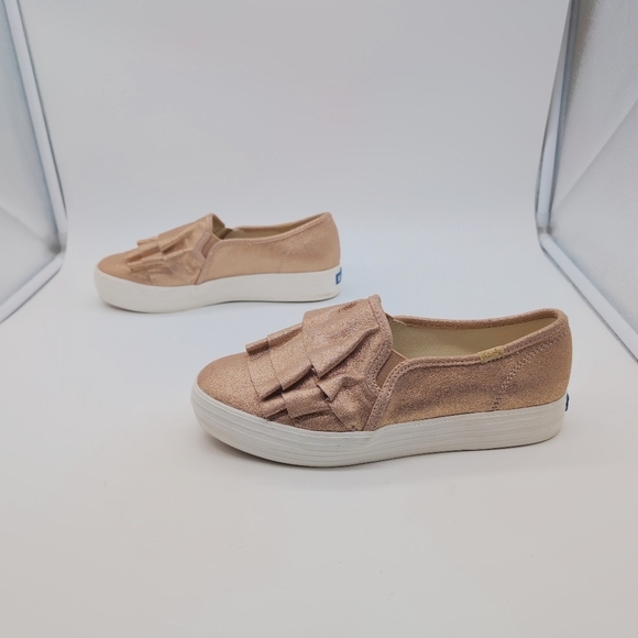 Keds Women's Sz 8.5  Triple Ruffle Metallic Suede Slip-On Sneakers WH59315 - Picture 4 of 10